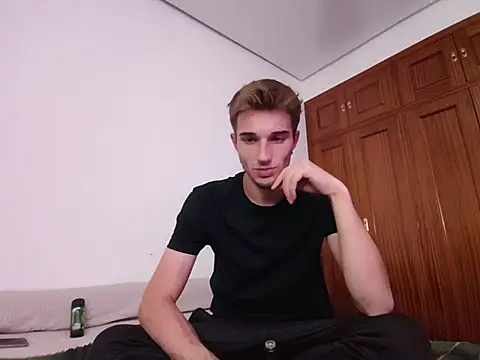 jorgeereyy online show from October 2025 04:41:02 PM