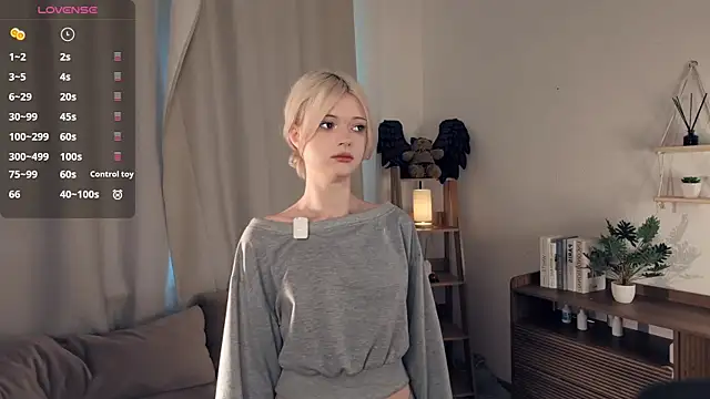 LaureMestler online show from May 2026 09:04:02 AM