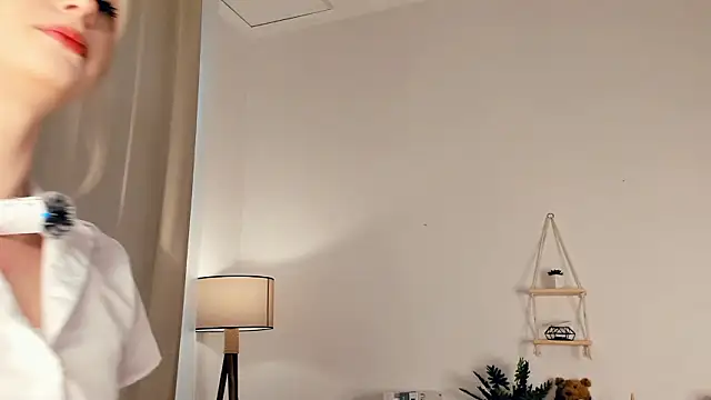 LaureMestler online show from March 2026 08:07:02 AM