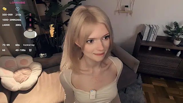 LaureMestler online show from April 2026 10:52:01 AM