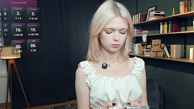 LaureMestler online show from January 2026 09:24:02 AM