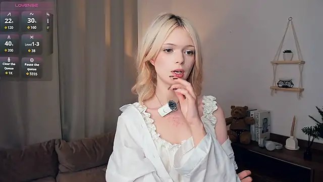 LaureMestler online show from February 2026 11:52:01 AM