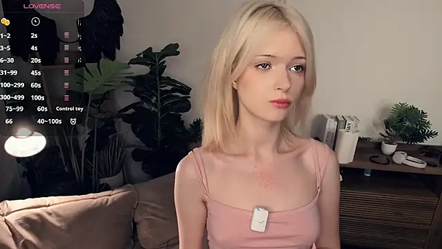 LaureMestler online show from April 2026 09:11:01 AM