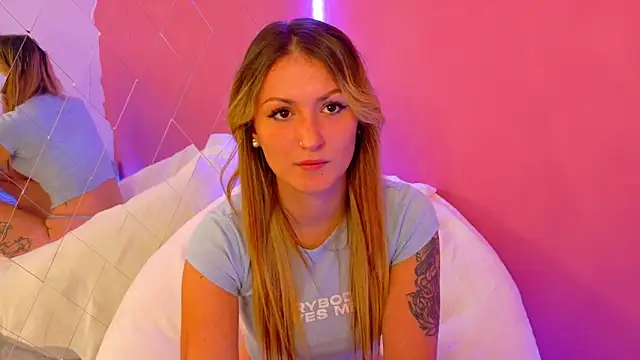 Snapshot of Anaayss_ chatting on September 2025 04:51:02 AM Anaayss online show from September 2025 04:51:02 AM