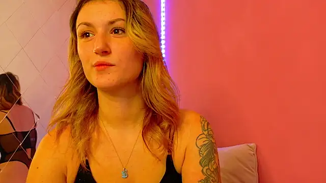 Anaayss  online show from November 2025 05:56:01 AM