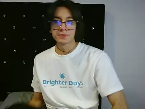 Snapshot of Matti_Mendez_ chatting on July 2026 03:40:02 PM Matti Mendez online show from July 2026 03:40:02 PM