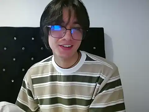 Snapshot of Matti_Mendez_ chatting on June 2026 08:39:01 PM Matti Mendez online show from June 2026 08:39:01 PM