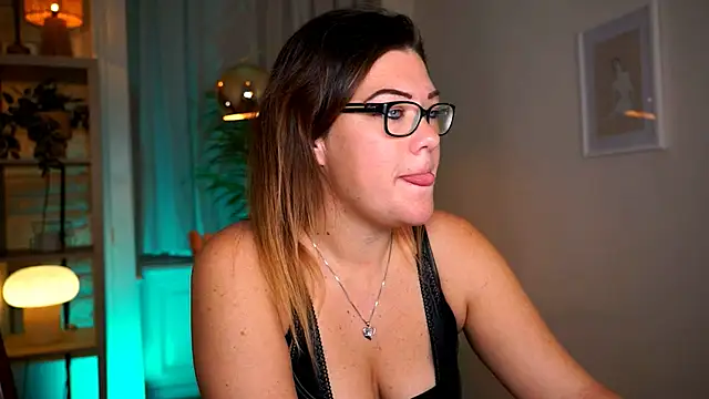 Snapshot of mrs_fllowerr chatting on November 2025 05:16:01 PM mrs fllowerr online show from November 2025 05:16:01 PM