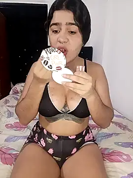 Sashalana online show from December 2025 10:54:02 AM