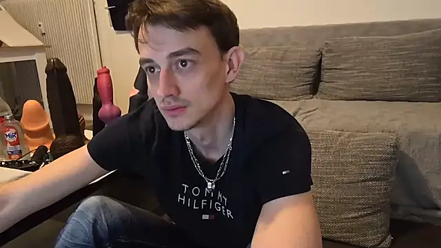 Chrisou73 online show from March 2026 08:10:01 PM