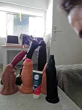 Chrisou73 online show from April 2026 01:46:01 PM