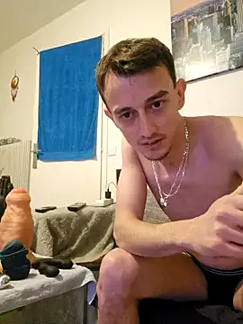 Chrisou73 online show from April 2026 07:09:02 PM