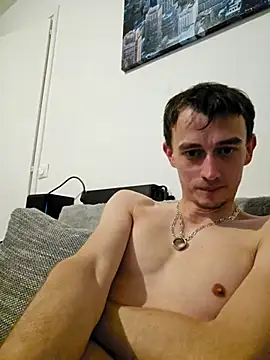 Chrisou73 online show from May 2026 07:40:01 PM