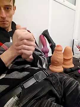 Chrisou73 online show from February 2026 04:18:02 PM