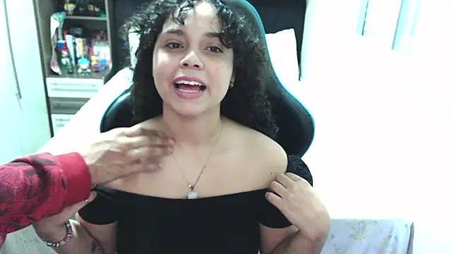 Snapshot of sweetamy326 chatting on June 2026 11:35:02 PM sweetamy326 online show from June 2026 11:35:02 PM