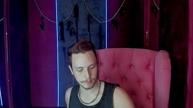 LeoMooree online show from October 2025 04:59:02 PM