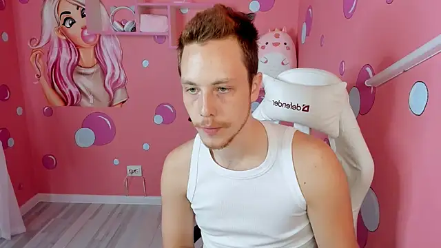 LeoMooree online show from October 2025 03:58:01 PM