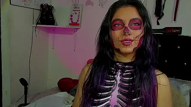 Snapshot of ValeryTatto chatting on October 2025 01:21:01 PM ValeryTatto online show from October 2025 01:21:01 PM