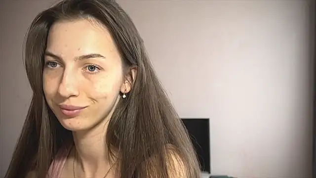 Snapshot of Prettyyy_Angel chatting on October 2025 01:47:02 PM Prettyyy Angel online show from October 2025 01:47:02 PM