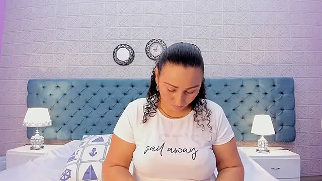 VaniaRose online show from November 2025 07:24:02 PM