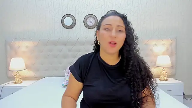 VaniaRose online show from October 2025 01:45:01 PM