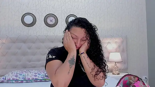 VaniaRose online show from December 2025 01:24:02 PM