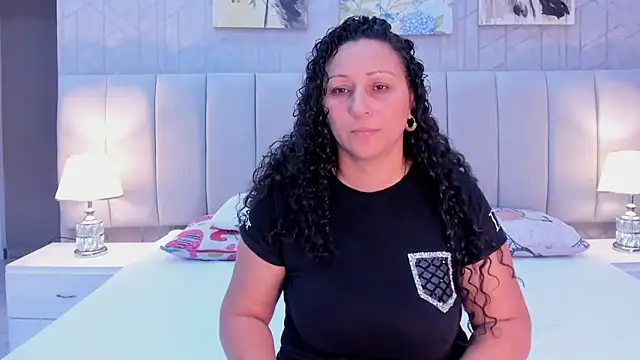 VaniaRose online show from December 2025 01:45:01 PM