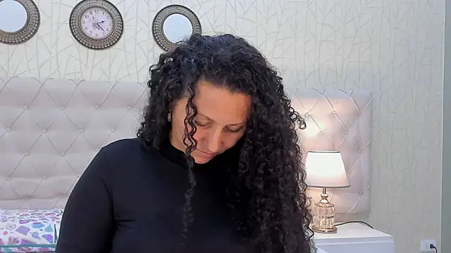 VaniaRose online show from November 2025 01:22:02 PM