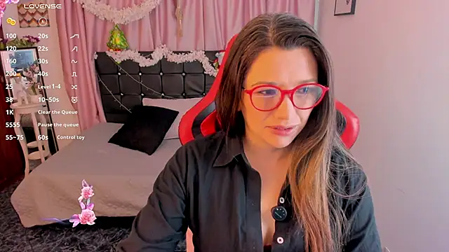 Hanna MA online show from December 2025 02:43:02 PM