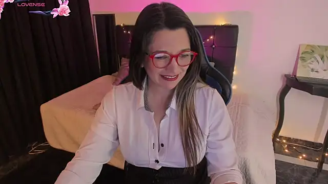 Hanna MA online show from November 2025 03:56:01 PM