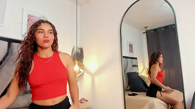 Snapshot of Lia_Roseh chatting on May 2026 08:25:01 PM Lia Roseh online show from May 2026 08:25:01 PM