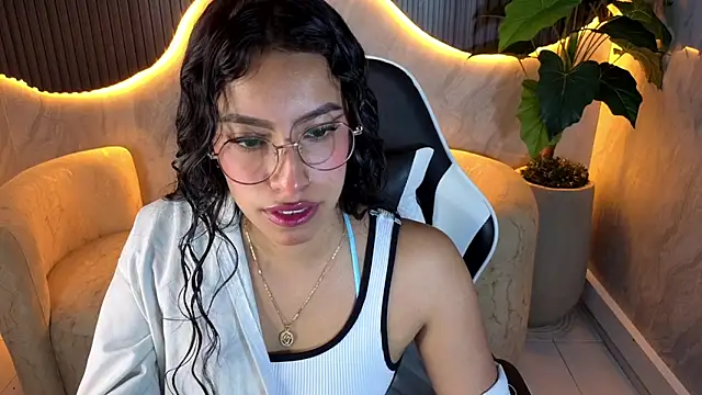 Snapshot of elowhyn_dior_tp chatting on September 2025 01:06:02 PM elowhyn dior tp online show from September 2025 01:06:02 PM