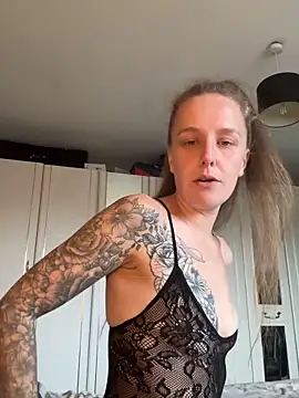 EmmieMaexox online show from October 2025 09:55:02 AM