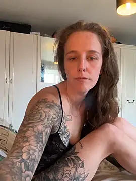 EmmieMaexox online show from October 2025 10:39:01 AM