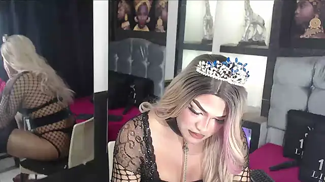 Snapshot of Sophia_hott01 chatting on November 2025 12:16:01 PM Sophia hott01 online show from November 2025 12:16:01 PM