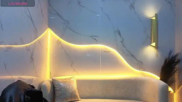 Snapshot of Skyler_Gracee_Tx chatting on October 2025 01:19:02 PM Skyler Gracee Tx online show from October 2025 01:19:02 PM