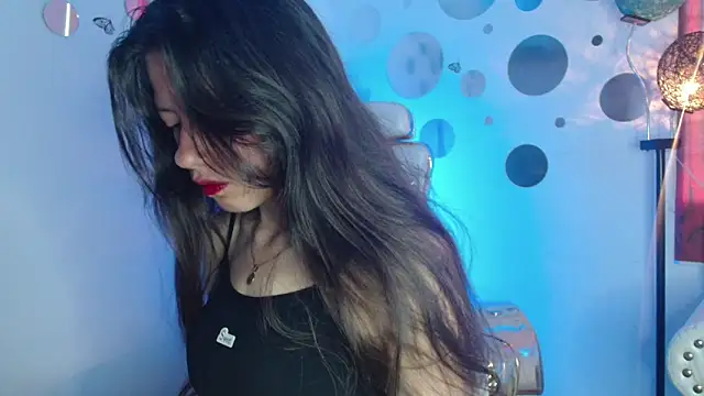 Nina Roser online show from September 2025 01:07:01 PM