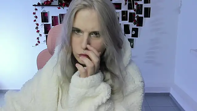 Snapshot of IngannaMorte chatting on September 2025 04:13:02 PM IngannaMorte online show from September 2025 04:13:02 PM