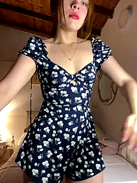 Bleer Rousse online show from December 2025 10:43:01 PM
