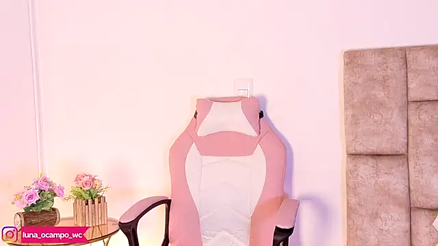 LunaOcampo  online show from November 2025 09:08:02 PM