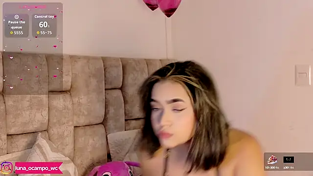 LunaOcampo  online show from October 2025 07:00:02 PM