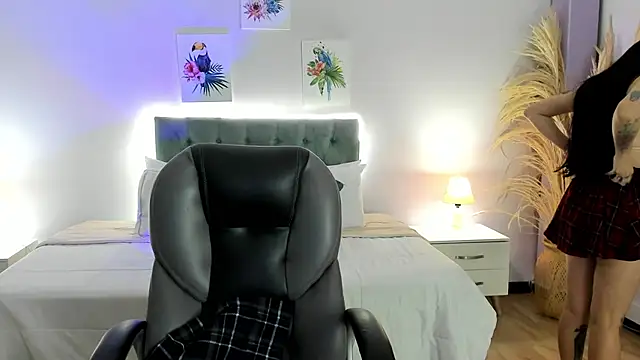 Antonela vargas online show from October 2025 12:04:01 PM