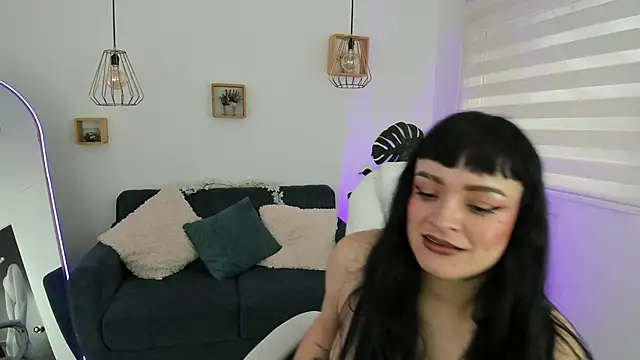 Antonela vargas online show from February 2026 12:33:01 PM