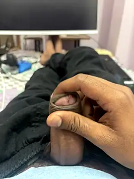 Snapshot of slaveboi9876 chatting on December 2025 05:40:02 PM slaveboi9876 online show from December 2025 05:40:02 PM