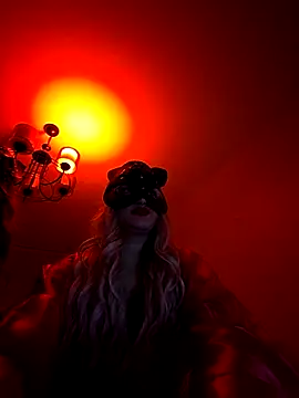 tweenswinger online show from September 2025 08:04:02 PM