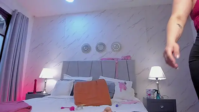 Michell Monet online show from November 2025 12:14:01 AM