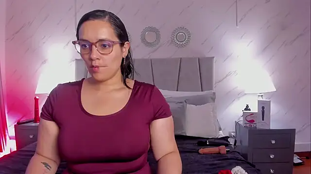 Michell Monet online show from February 2026 12:01:02 PM