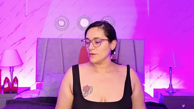 Snapshot of Michell_Monet chatting on June 2026 12:17:02 PM Michell Monet online show from June 2026 12:17:02 PM