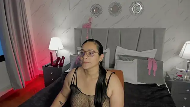 Michell Monet online show from November 2025 12:10:02 PM