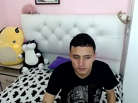 xx-kike-xx online show from October 2025 04:09:01 PM
